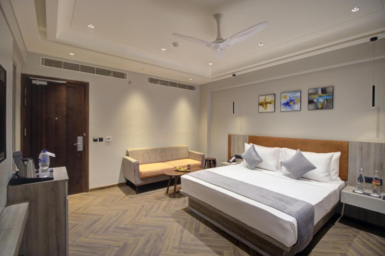 Faizābād Cygnett Collection K K Hotel מראה חיצוני תמונה