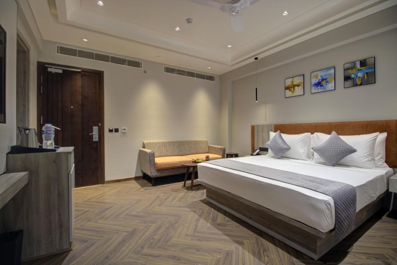 Faizābād Cygnett Collection K K Hotel מראה חיצוני תמונה