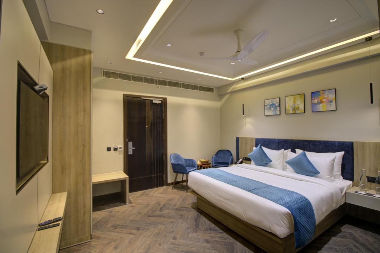 Faizābād Cygnett Collection K K Hotel מראה חיצוני תמונה