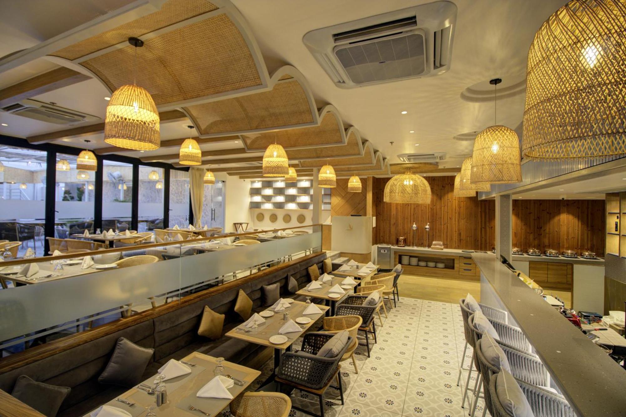 Faizābād Cygnett Collection K K Hotel מראה חיצוני תמונה