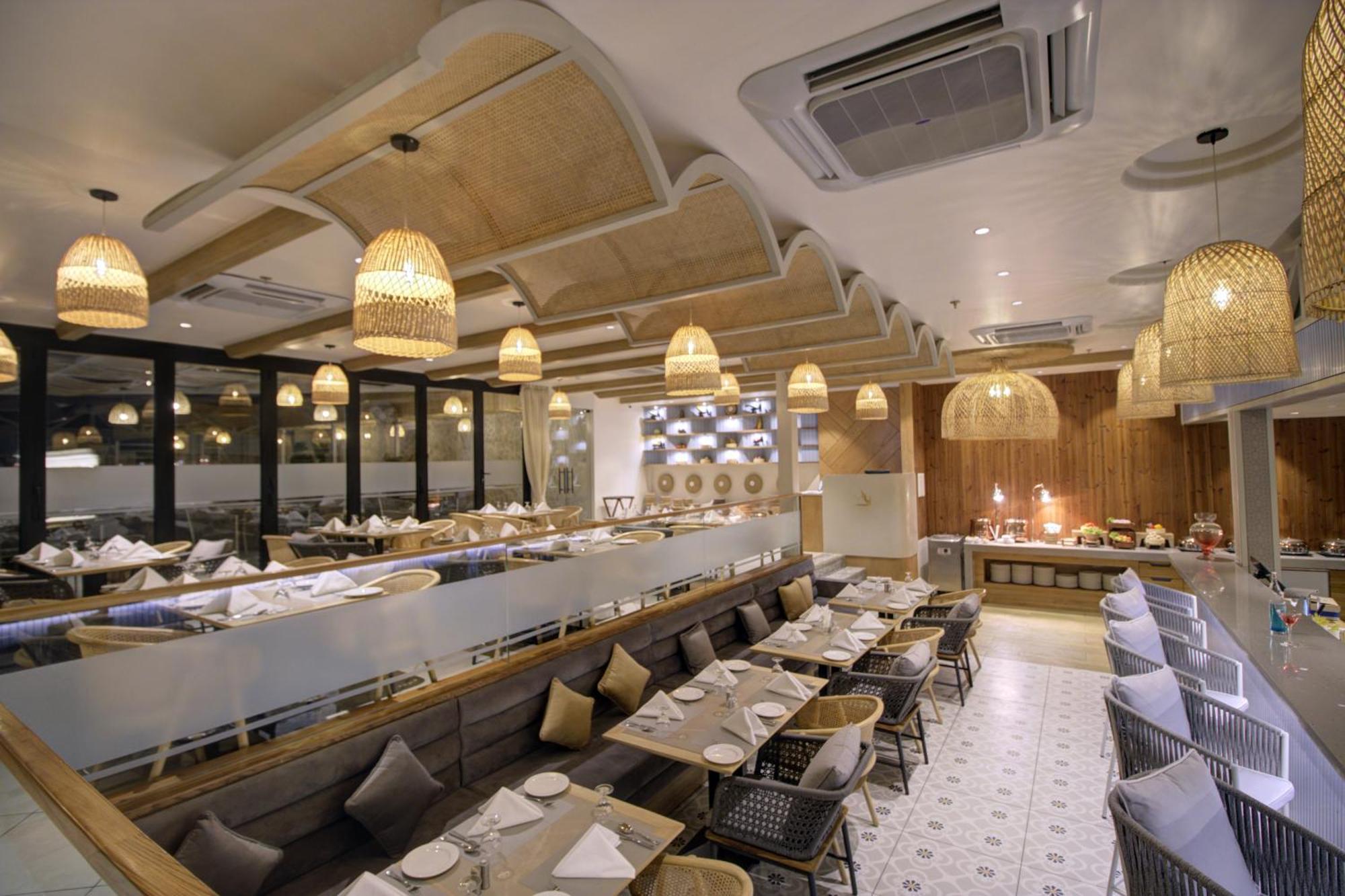 Faizābād Cygnett Collection K K Hotel מראה חיצוני תמונה
